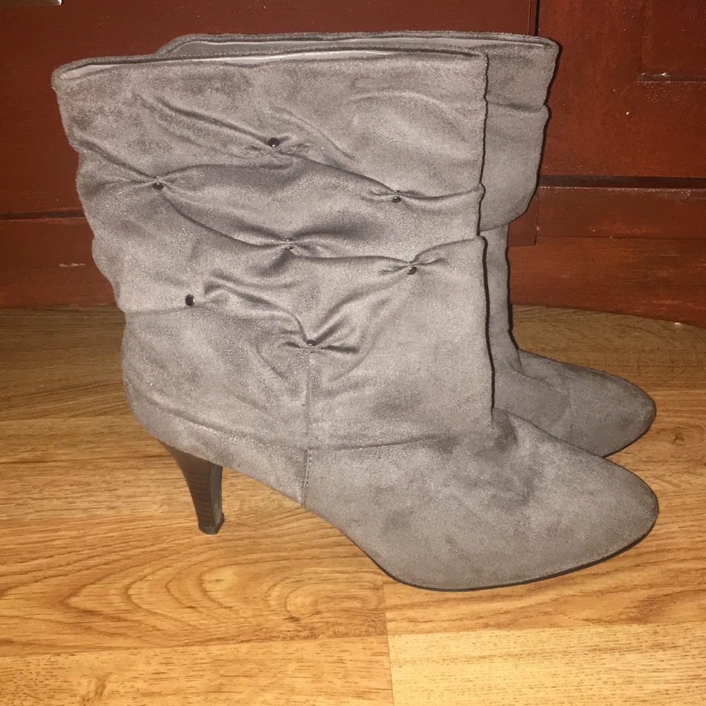 FINAL REDUCTION📍 Taupe/mushroom faux suede bootie